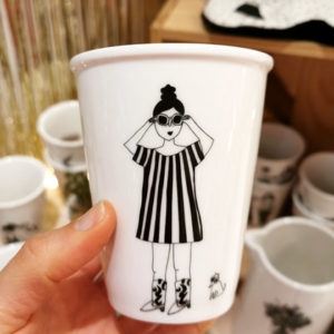 KAQOTY_TASSE_SUNGLASSES_GIRL